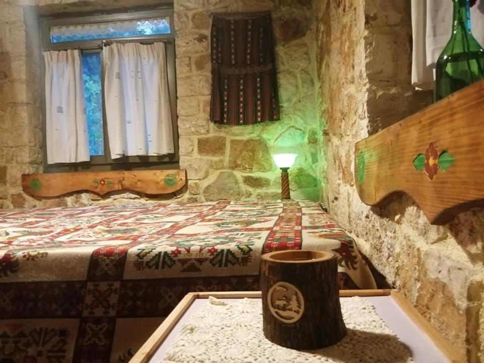 Yono'S Traditional House Ano Ravenia Exterior foto